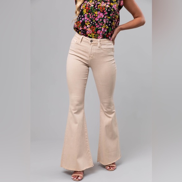 Vervet Sand High Rise Frayed Super Flare Jeans 28 nwot - Picture 3 of 8